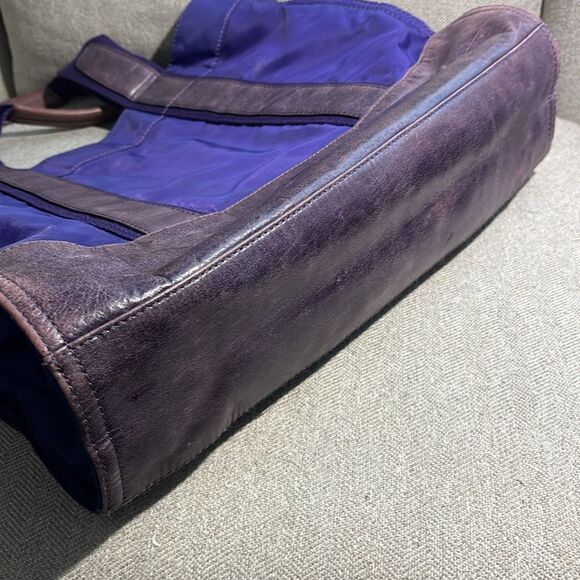 Tory Burch Ella purple tote - Picture 3 of 4